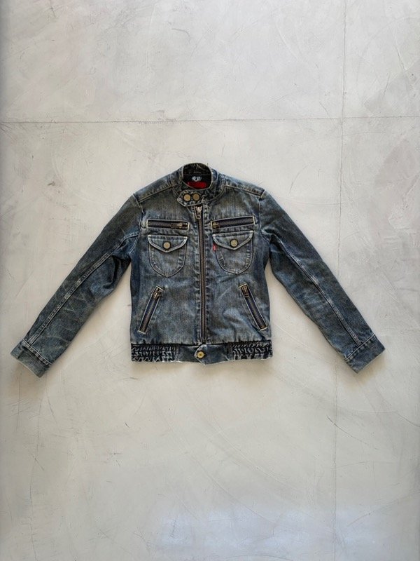 Producto - campera levis