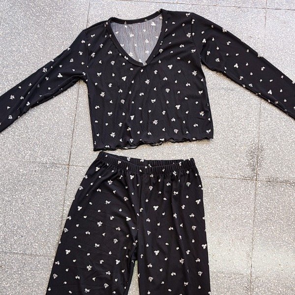 Producto - Pijamas flores