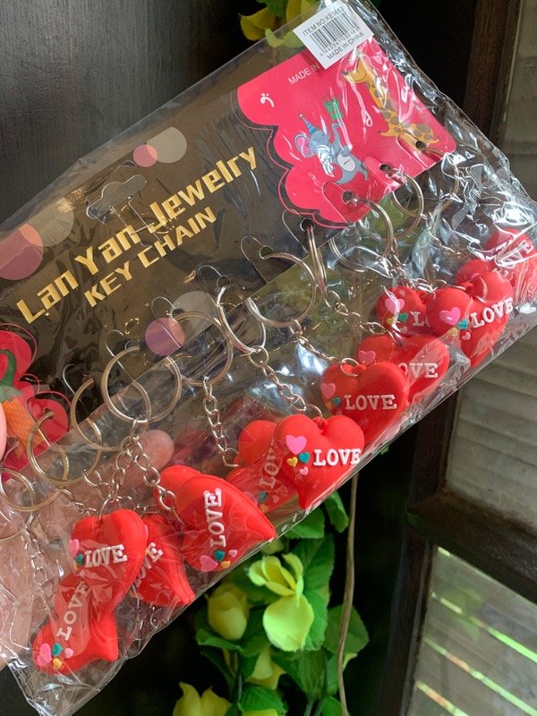 Producto - 12 llaveros corazón san valentin
