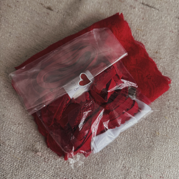 Producto - Kit de costura! dos conjuntos bralette y less regulable - Rojo