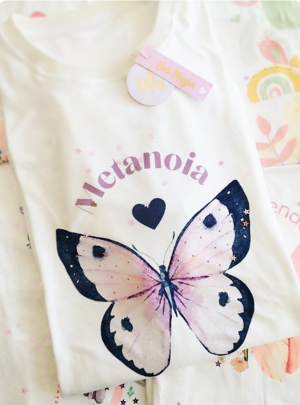Producto - Remera METANOIA vainilla