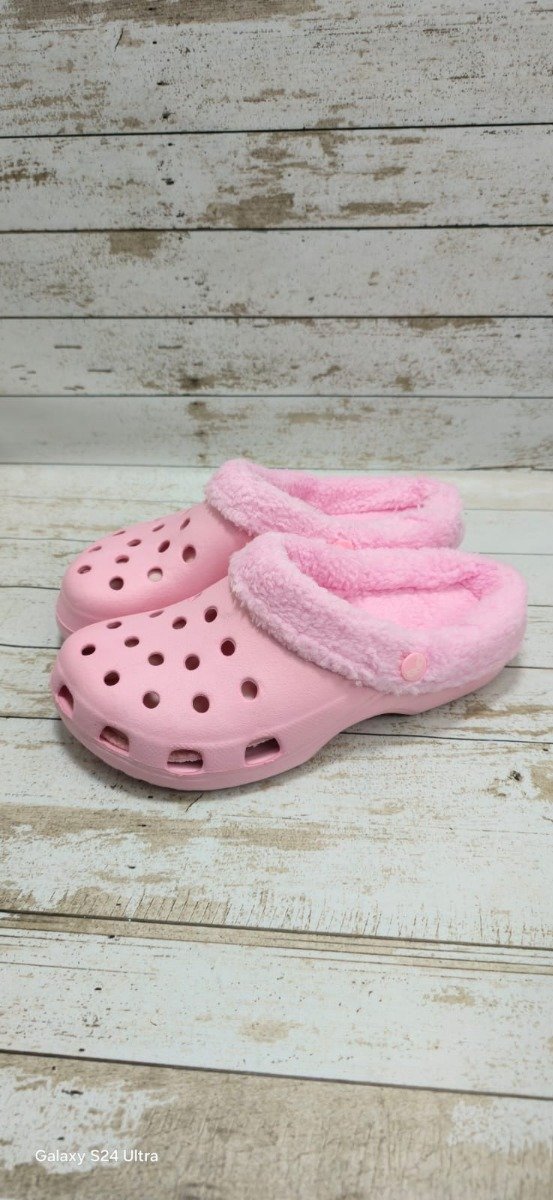 Producto - crocs abierta con peluche rosa del 35 al 40 - 0