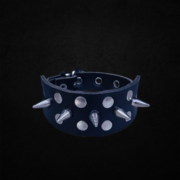 Producto - Muñequera de púas y tachas redondas