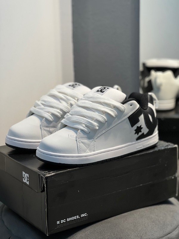 Producto - DC COURT B