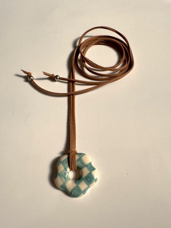 Producto - Flor Cuadros + Cordón NEGRO de REGALO - 1