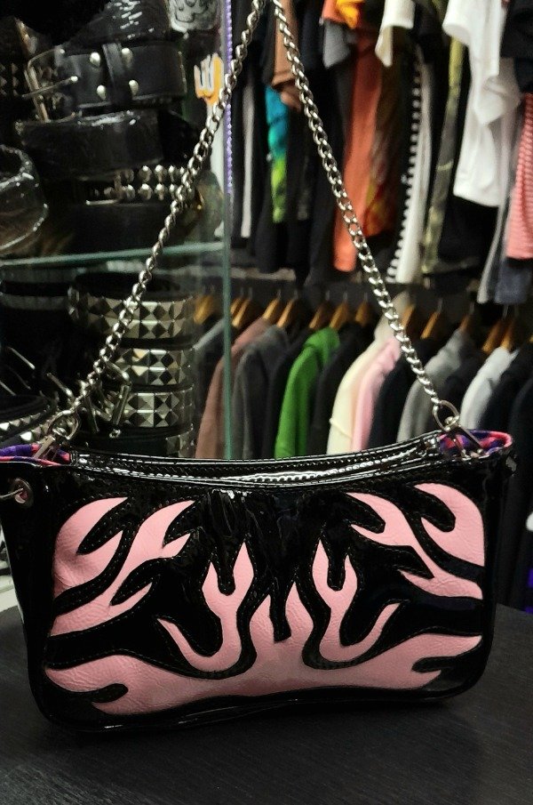 Producto - Cartera Flama Con Cadena Rosa