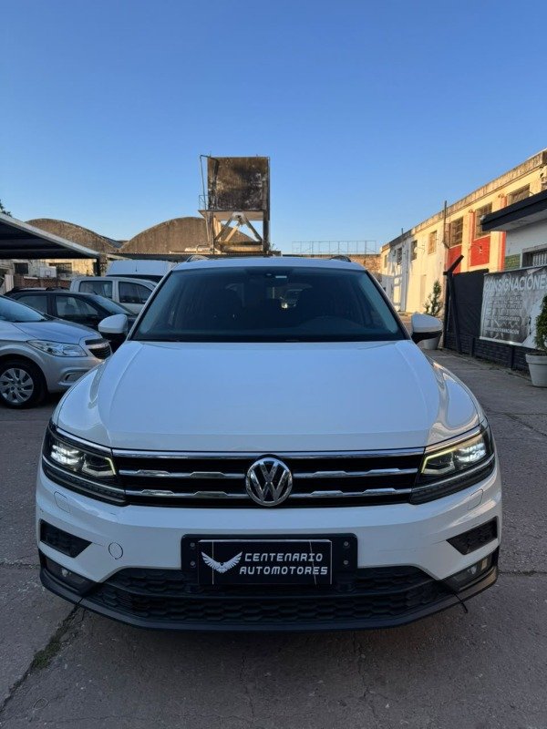 Producto - Volkswagen Tiguan Comfortline 2.0 TSI 4Motion DSG 2018 - 1