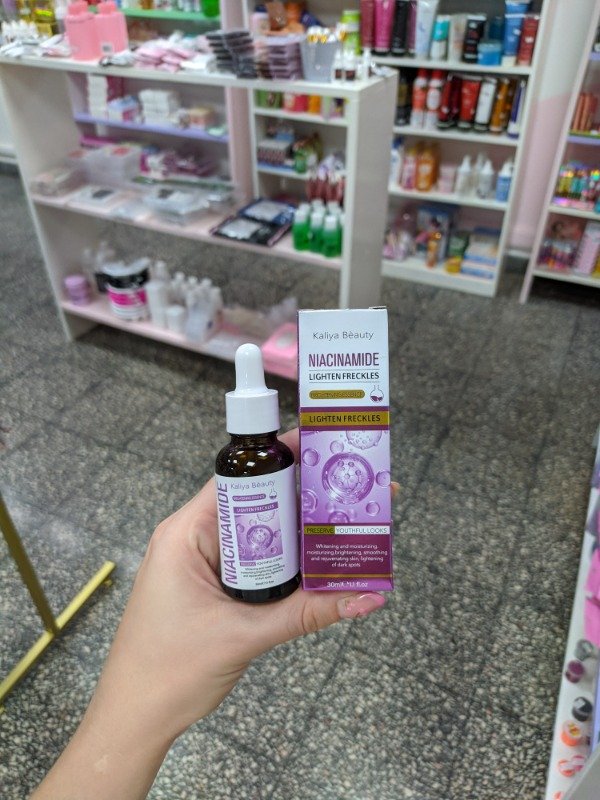 Producto - Serum niacinamida blanqueador e hidratante, suaviza la piel