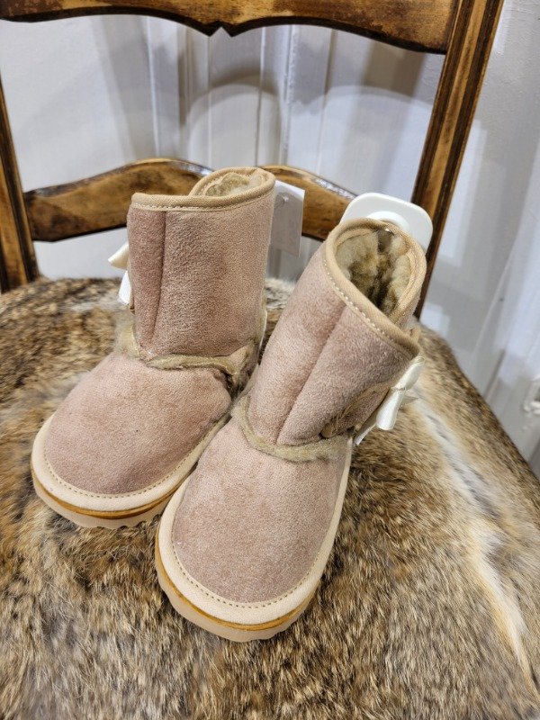 Producto - Pantubotas beige gamuzadas con corderito NUEVAS Talle 19 - PRECIO: 36X