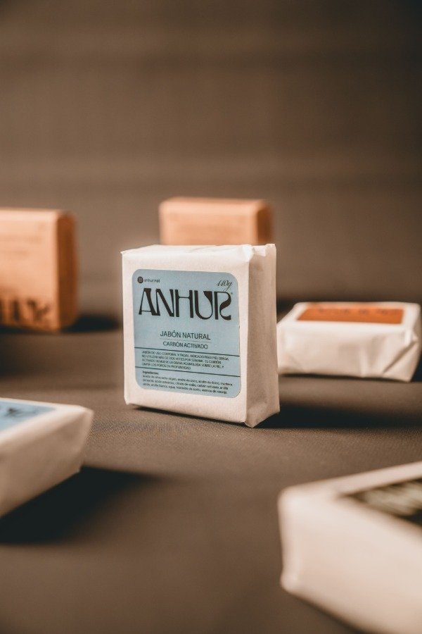 Producto - Jabon natural Carbon activado - Anhur
