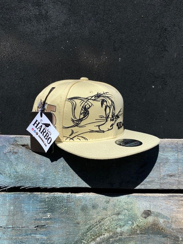 Producto - Gorra cerrada Tom and Jerry