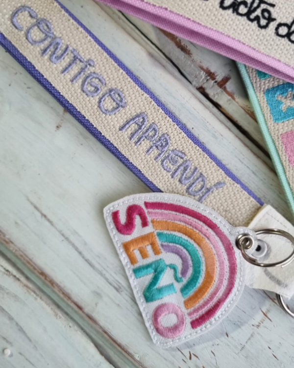 Producto - Charms para Llaveros Cinta - Venta Individual - Accesorios - " Arco Iris Seño" - 1