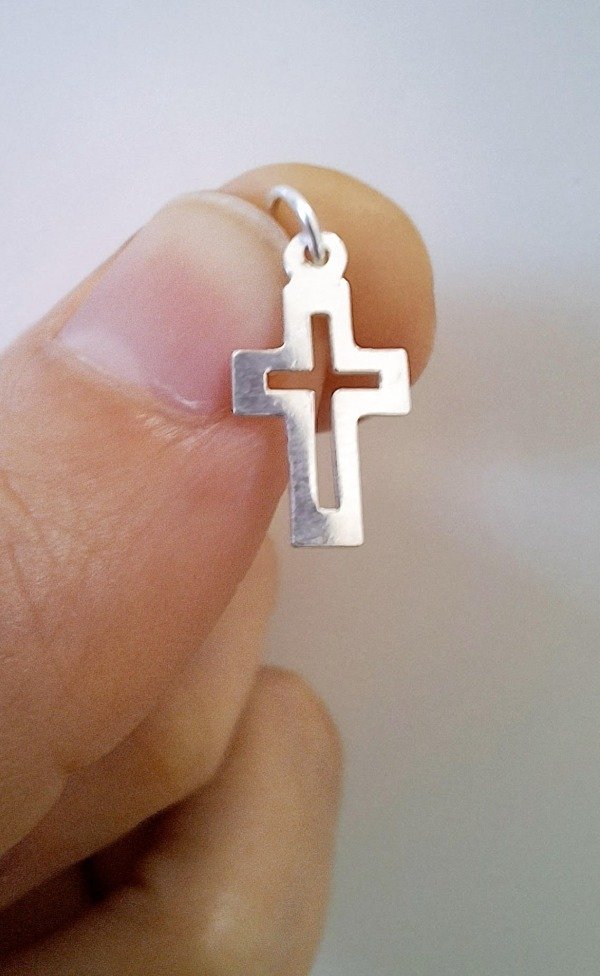 Producto - Collar cruz plata calada - 1