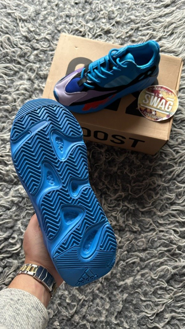 Producto - YEEZY BOOST 700 HI-RES BLUE - 3