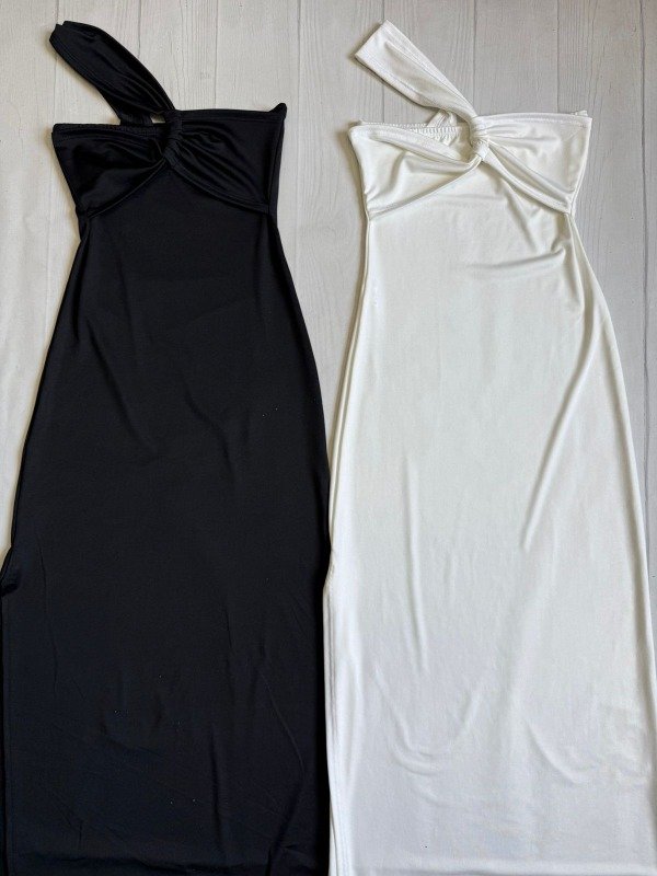 Producto - [7993] Vestido largo tira cruzada 1 hombro c/tajo microfibra