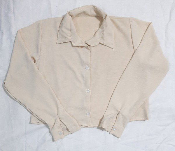 Producto - Camisa crop de crep [beige]