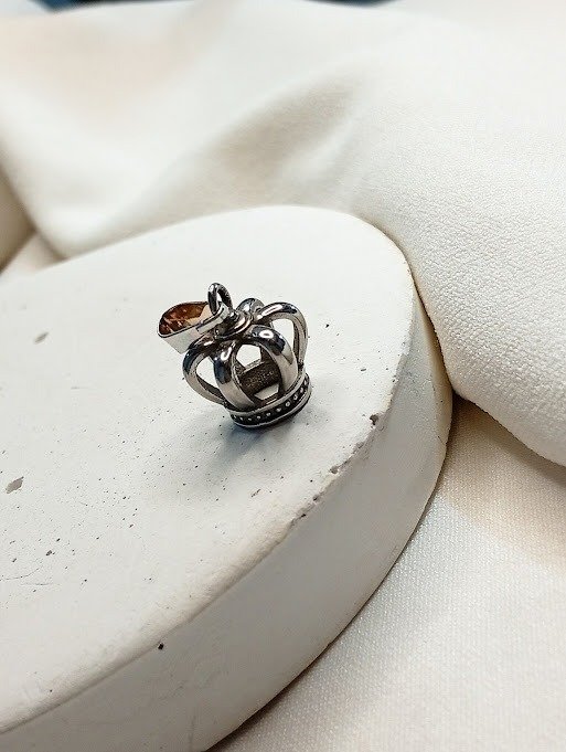 Producto - Dije corona - Acero quirúrgico