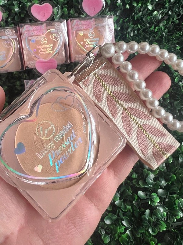 Producto - Polvo compacto lucky model con llaverito