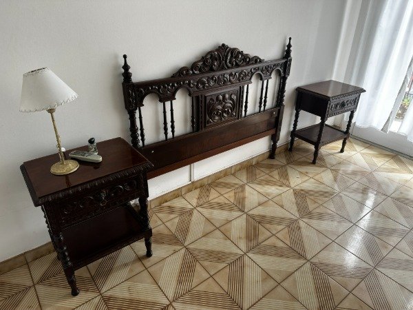 Producto - RESPALDO CEDRO 137x104 C/ DOS MESAS DE LUZ #13005 - 0