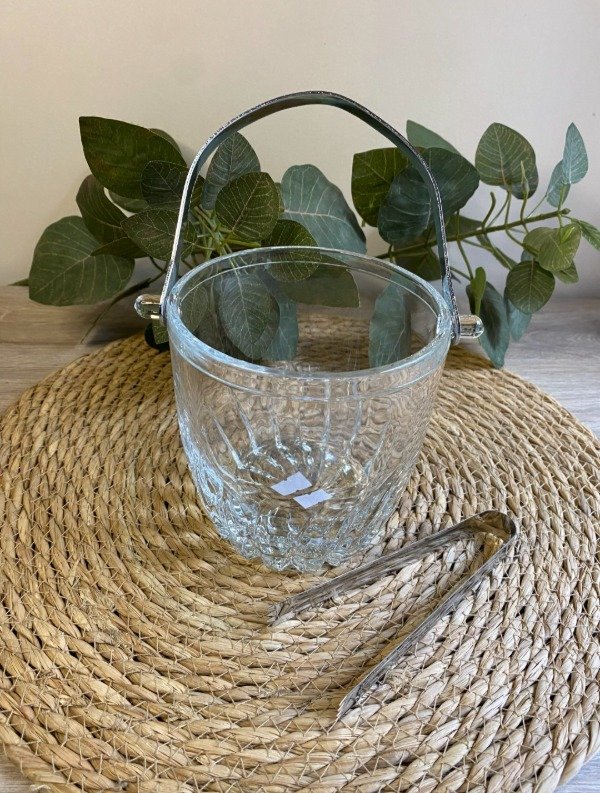 Producto - Hielera rayada de vidrio con pinza de acero - 1