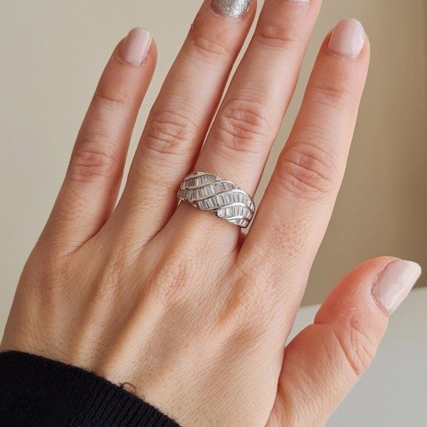 Producto - Anillo con cubics baguet