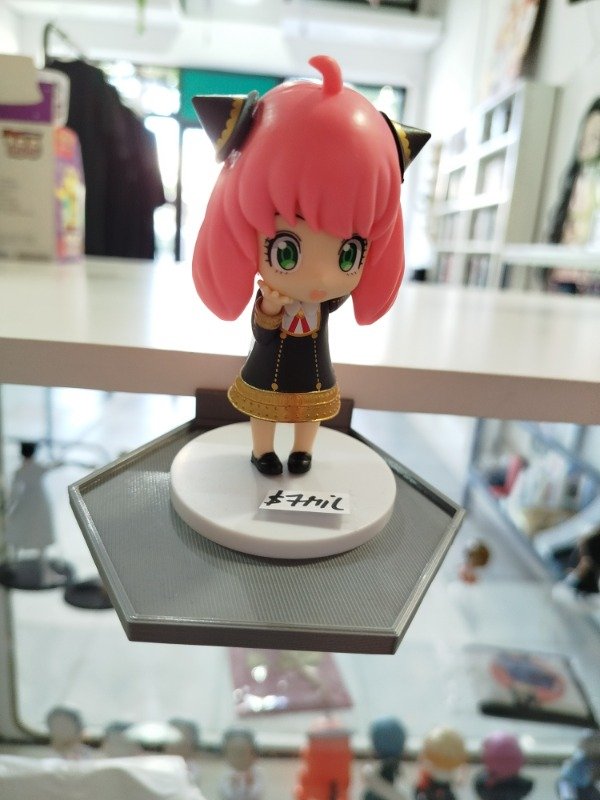 Producto - EXHIBIDOR FLOTANTE FIGURAS CHIBIS CENTRAL