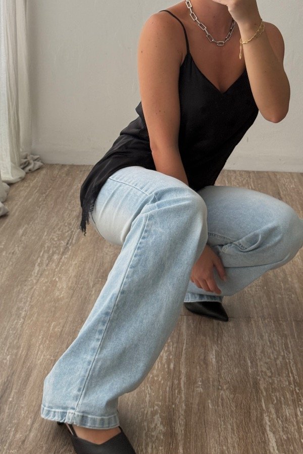 Producto - STRAIGHT LEAL