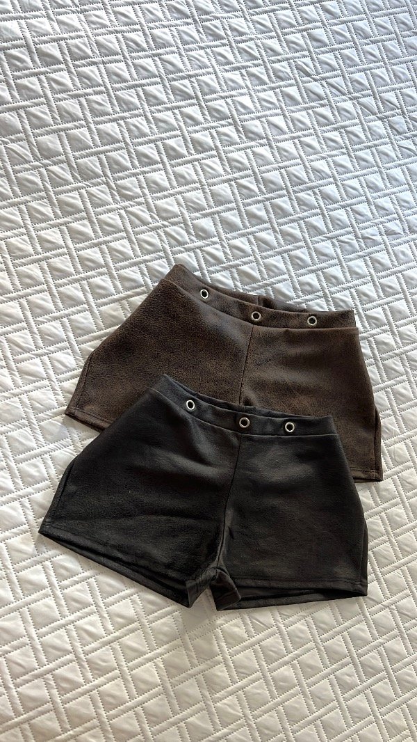 Producto - SHORT CUERINA TACHAS