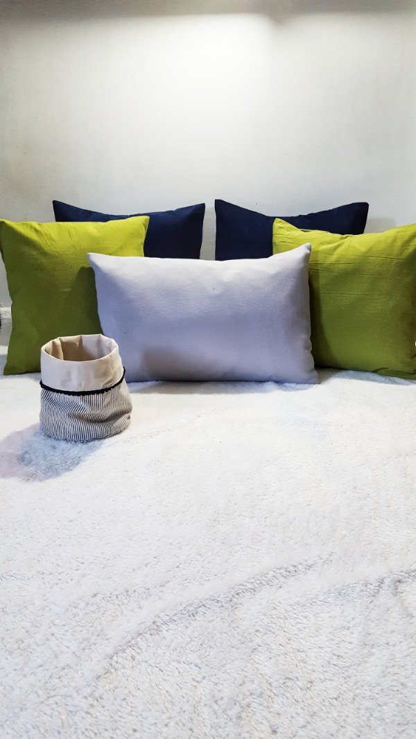 Producto - Combo 5 almohadones azul oscuro+cestita organizadora