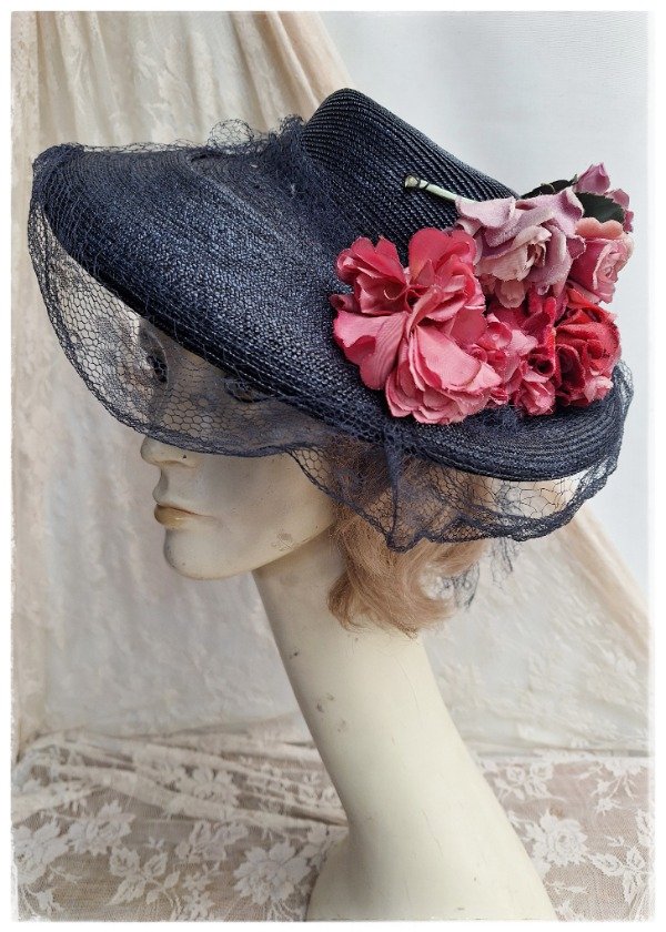 Producto - Capelina Rafia Azul con flores