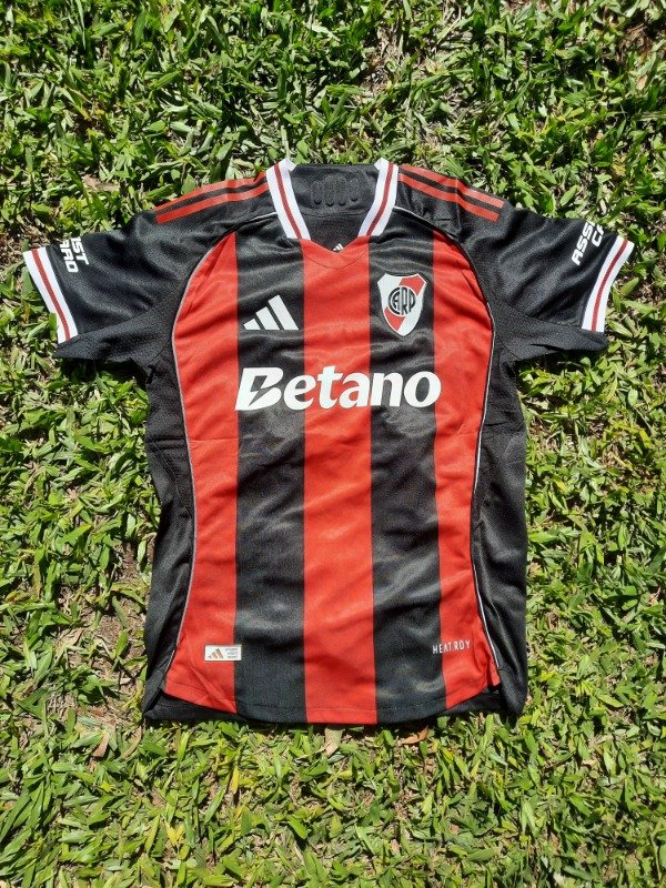 Producto - River Alternativa 25/26 Jugador - Talle L