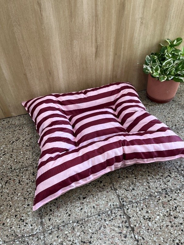 Producto - Almohadón rayas bordó 70 x 75 - 1