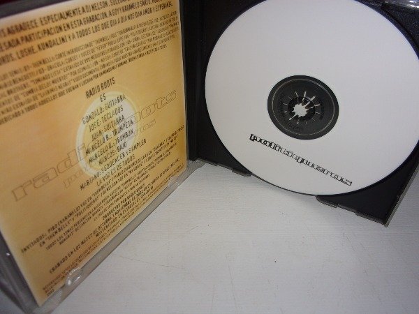 Producto - CD RADIO ROOTS POLITIQUEROS EDITADO EN CD-R REGGAE 35B - 2