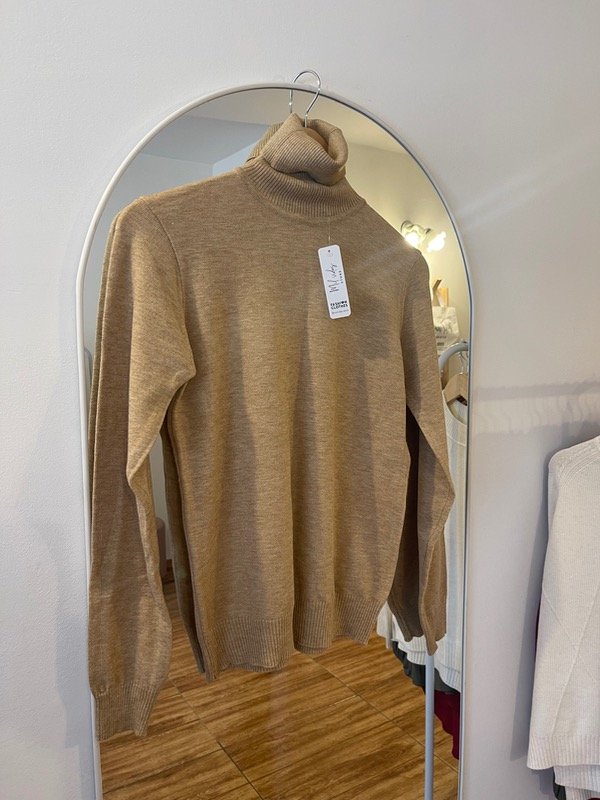 Producto - Polera Livia Bremer Beige