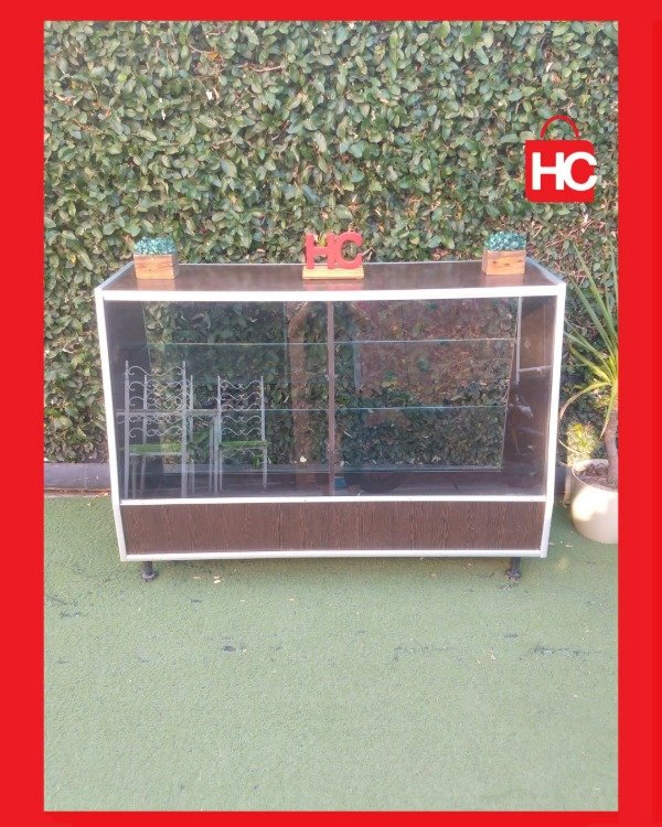 Producto - Mostrador vitrina de gran tamaño. Solución profesional para tu negocio