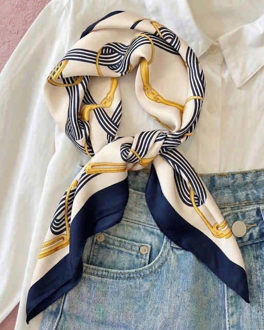 Producto - FOULARD EQUSS 70x70