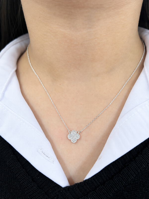 Producto - Cadena de acero blanco con van cleef