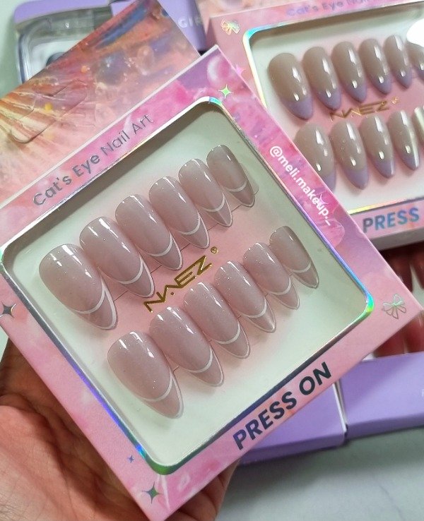 Producto - Press on Almendra NAEZ