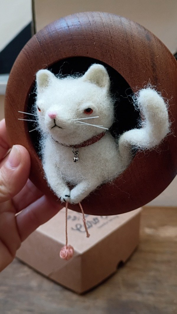 Producto - Gatito blanco