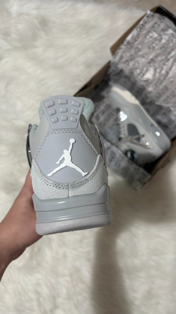 Producto - JORDAN RETRO 4 FROZEN MOMENTS - 2