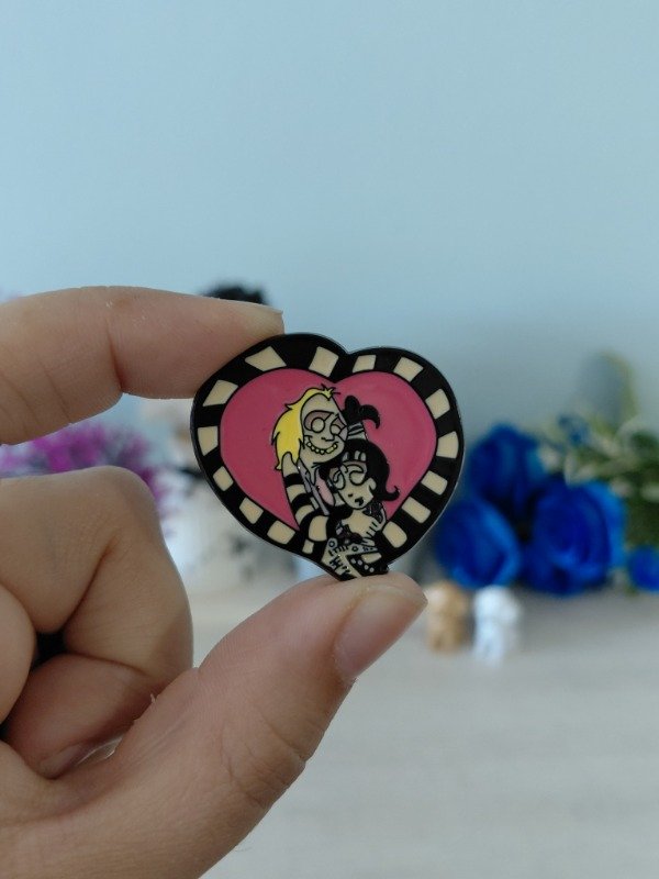 Producto - Pin metalizado - Beetlejuice #0832