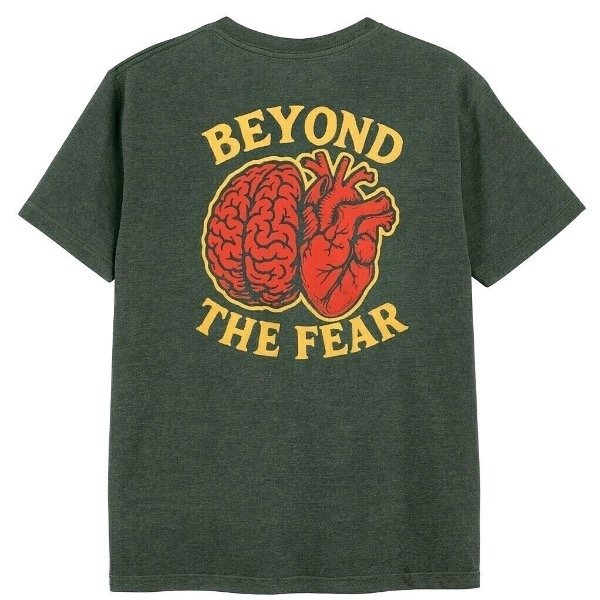 Producto - Remera Oversize Beyond The Fear