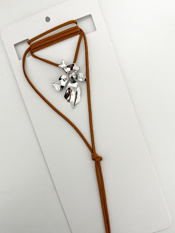 Producto - Collar marrón y plateado Glic