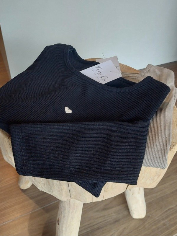 Producto - Remera corazón - aw294