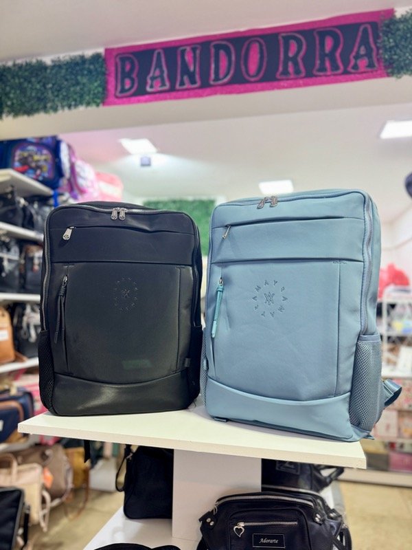 Producto - Mochila viajera Amayra Celeste