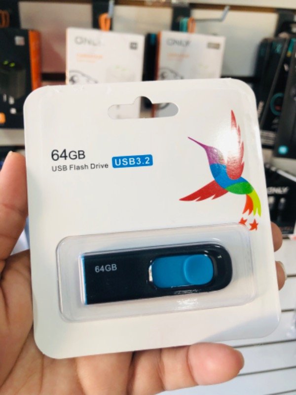 Producto - Pendrive 64 GB Colibrí