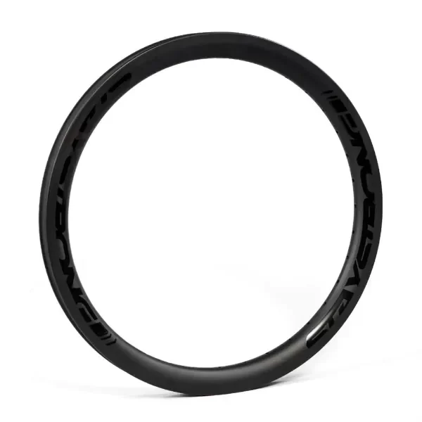 Producto - LLANTA STAY STRONG RACE DVSN CARBON PRO RACE RIM - PARTE DELANTERA
