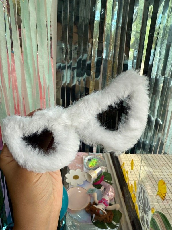 Producto - ANTEOJO PELUCHE CORAZÓN BLANCO