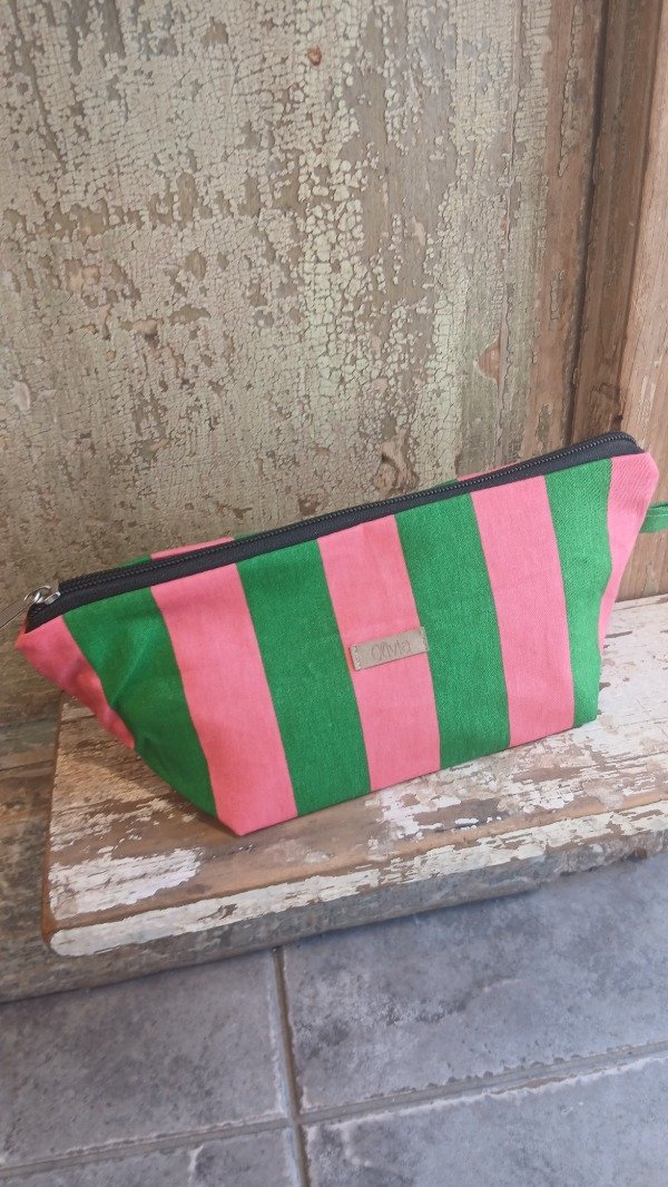 Producto - CARTUCHERA RAYADA