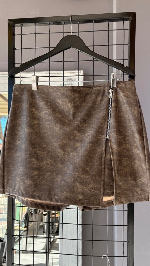 Producto - SKORT VINATAGE FRIZADITA C/CIERRE ALUMINIO DELANTERO efectivo pesos 28.500